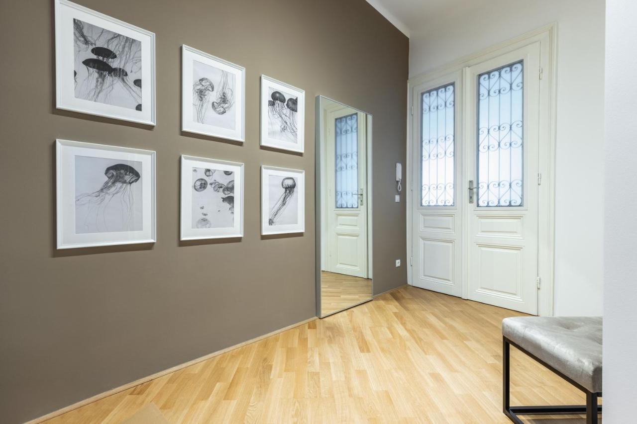 Trendy Apt With - Smart Tv, Coffee Machine In Meidling Vienna Esterno foto