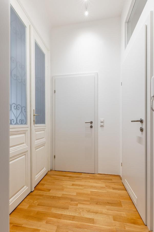 Trendy Apt With - Smart Tv, Coffee Machine In Meidling Vienna Esterno foto